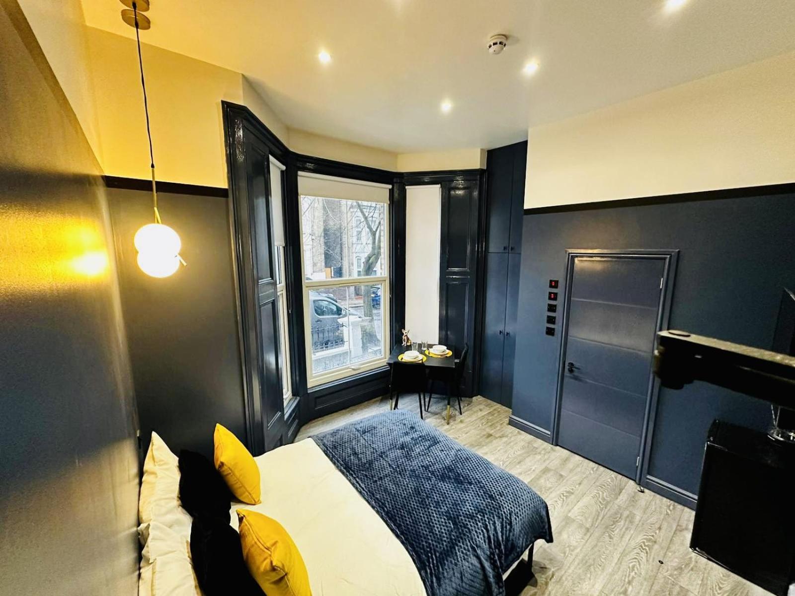 לונדון Luxury Studios In The City Centre מראה חיצוני תמונה